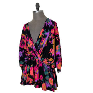 A BEAUTIFUL SOUL Colorful peplum top Medium Sexy